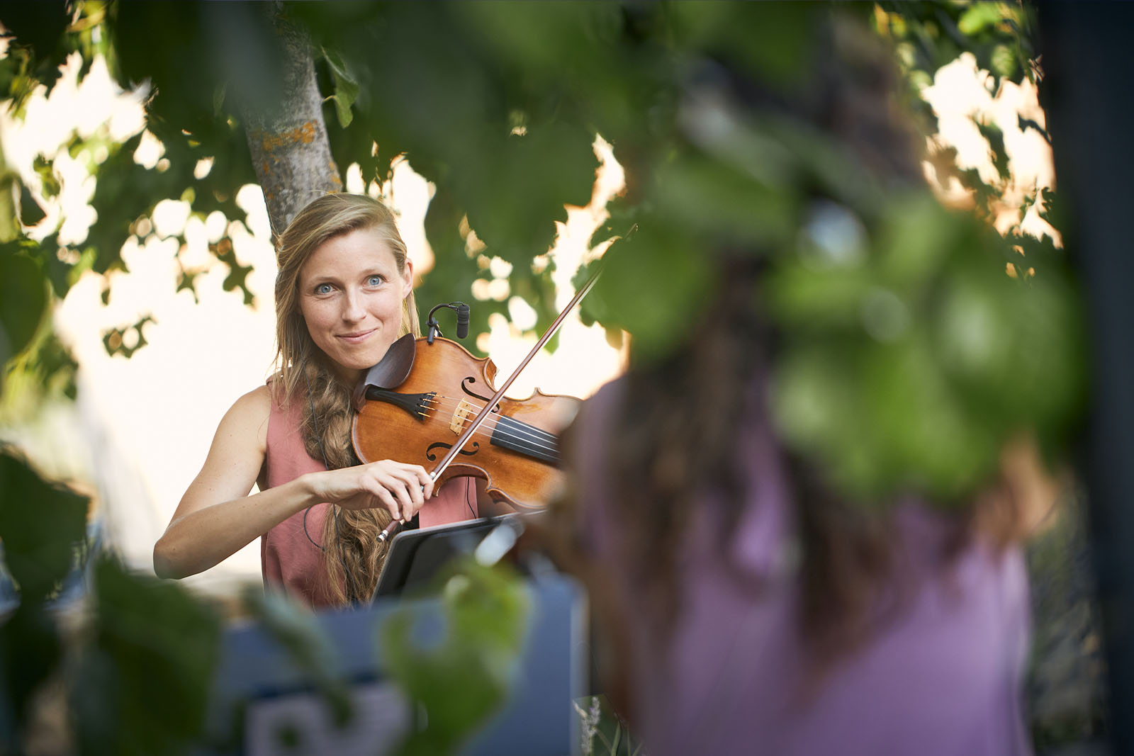 Liesbeth Baelus. Violinista de Suakai